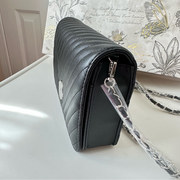 Badgley Mischka Black Quilted Crossbody Bag with Round Logo and Chain Strap - Picture 6 of 16
